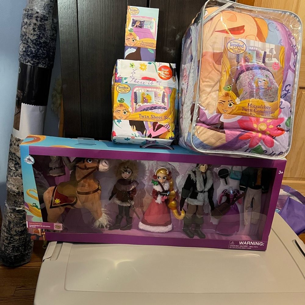 Disney Rapunzel bundle